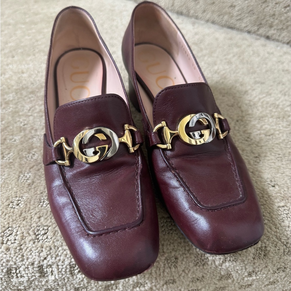 Gucci Interlocking Leather Pump